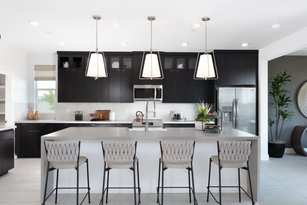 Euro-Americano | Brookhurst Door | Midnight