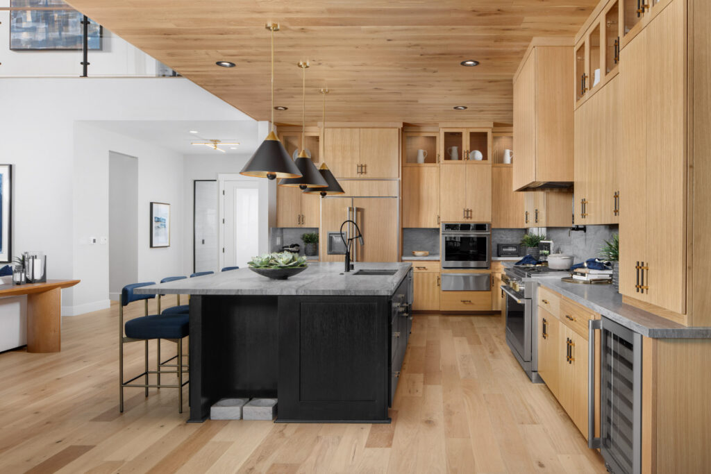 Euro-Americano | Brookhurst Door | Natural